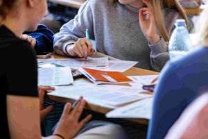 Caravana de Educaţie Financiară a ING Bank şi FNaP ProEdu ajunge în 22 de oraşe din ţară